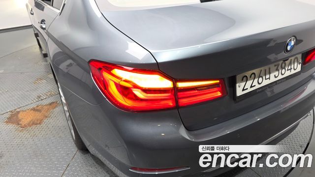 BMW 5-Series 530i Luxury Plus