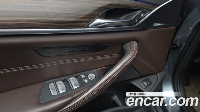 BMW 5-Series 530i Luxury Plus