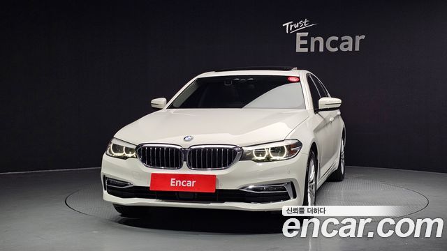 BMW 5-Series 520i Luxury