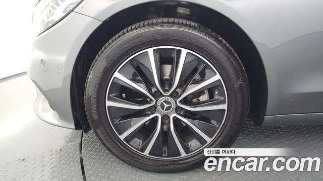 Mercedes-Benz C-Class C200