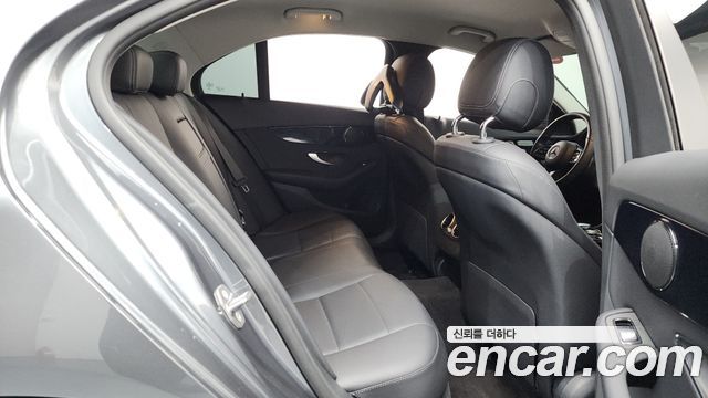 Mercedes-Benz C-Class C200