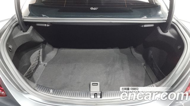 Mercedes-Benz C-Class C200