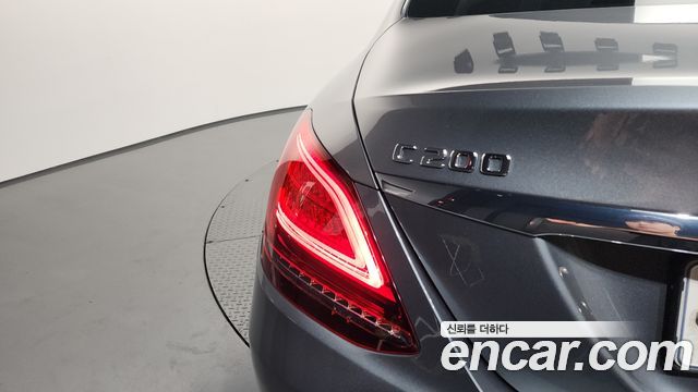 Mercedes-Benz C-Class C200