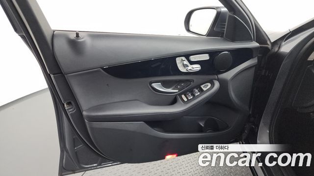 Mercedes-Benz C-Class C200
