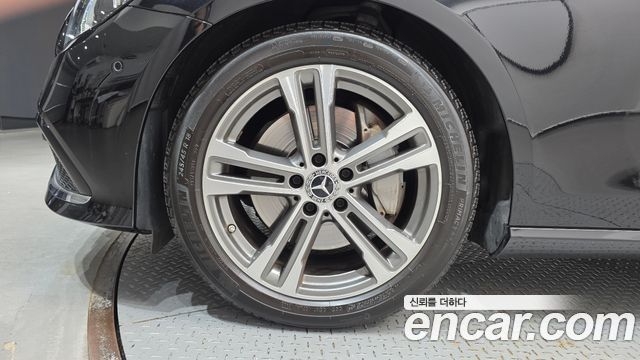 Mercedes-Benz E-Class E350 4MATIC Avantgarde