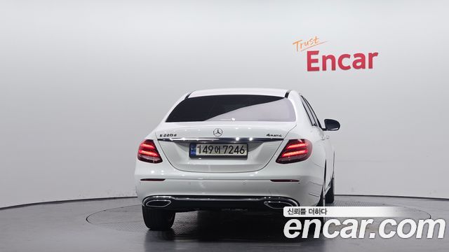 Mercedes-Benz E-Class E220d 4MATIC Exclusive