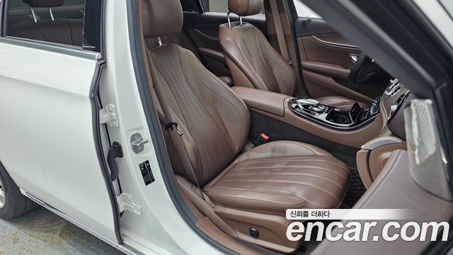 Mercedes-Benz E-Class E220d 4MATIC Exclusive