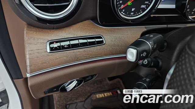 Mercedes-Benz E-Class E220d 4MATIC Exclusive
