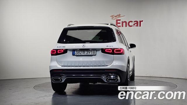 Mercedes-Benz GLB-Class GLB250 4MATIC