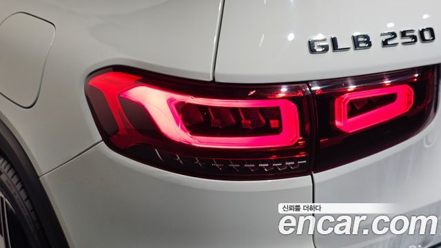 Mercedes-Benz GLB-Class GLB250 4MATIC