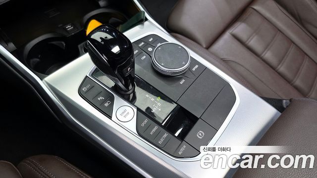 BMW 3-Series 330e M Sport