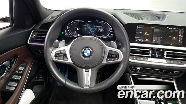 BMW 3-Series 330e M Sport
