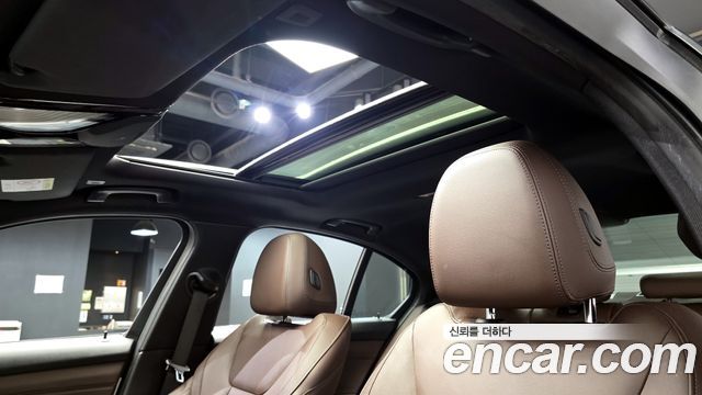 BMW 3-Series 330e M Sport