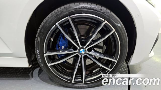 BMW 3-Series 330e M Sport