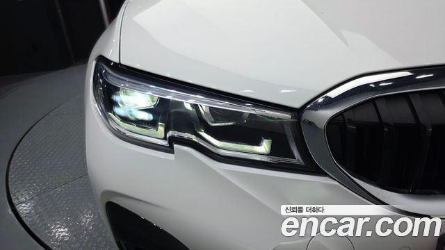 BMW 3-Series 330e M Sport