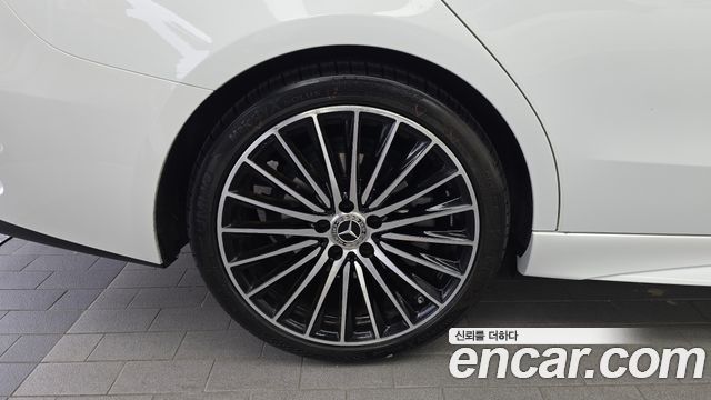 Mercedes-Benz C-Class C300 4MATIC AMG Line
