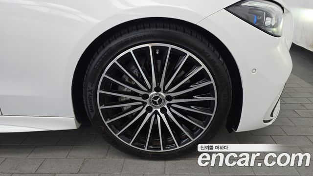 Mercedes-Benz C-Class C300 4MATIC AMG Line