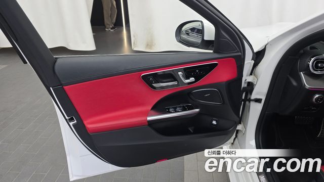 Mercedes-Benz C-Class C300 4MATIC AMG Line