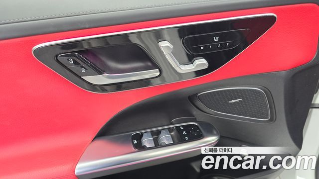 Mercedes-Benz C-Class C300 4MATIC AMG Line