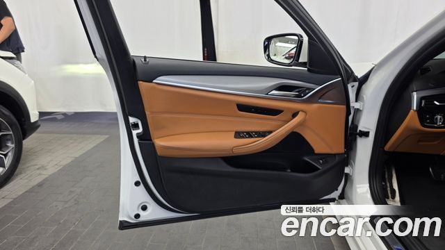 BMW 5-Series 530i M Sport Package