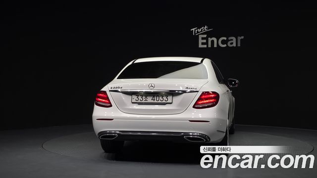 Mercedes-Benz E-Class E220d Avantgarde