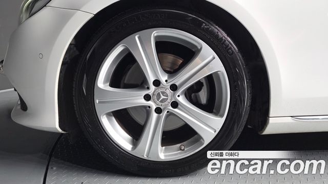 Mercedes-Benz E-Class E220d Avantgarde
