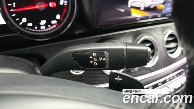 Mercedes-Benz E-Class E220d Avantgarde