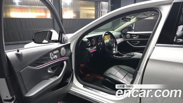 Mercedes-Benz E-Class E220d Avantgarde