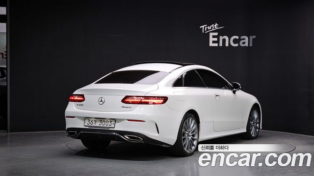 Mercedes-Benz E-Class E400 4MATIC Coupe