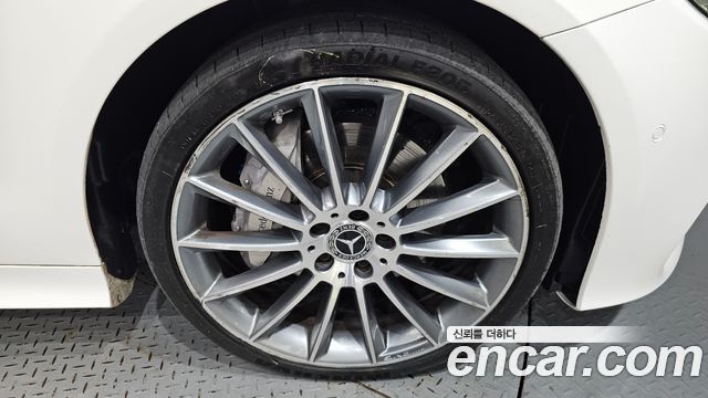 Mercedes-Benz E-Class E400 4MATIC Coupe