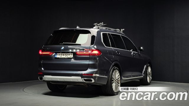 BMW X7 xDrive 40i Design Pure Excellence 6-Seater