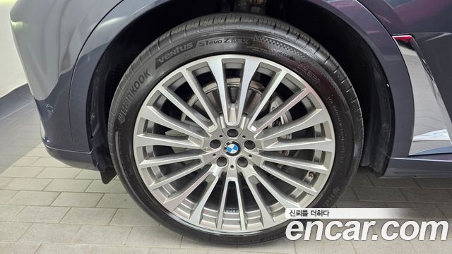 BMW X7 xDrive 40i Design Pure Excellence 6-Seater