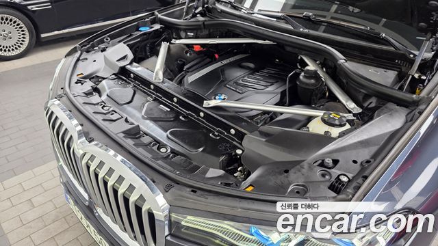 BMW X7 xDrive 40i Design Pure Excellence 6-Seater