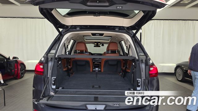 BMW X7 xDrive 40i Design Pure Excellence 6-Seater