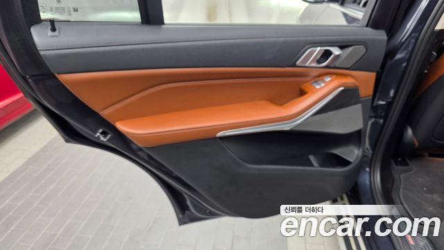 BMW X7 xDrive 40i Design Pure Excellence 6-Seater