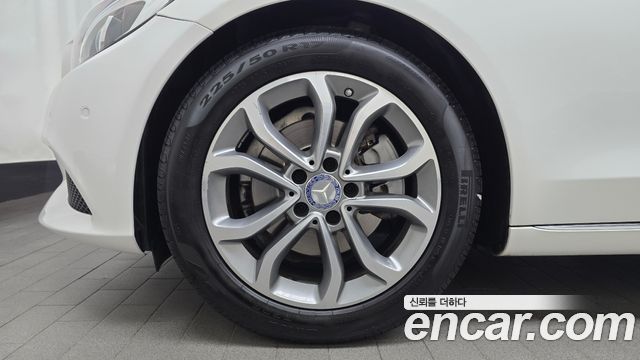 Mercedes-Benz C-Class C200 Avantgarde