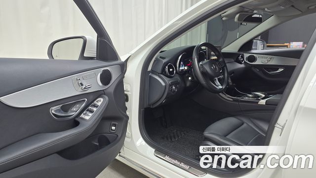 Mercedes-Benz C-Class C200 Avantgarde