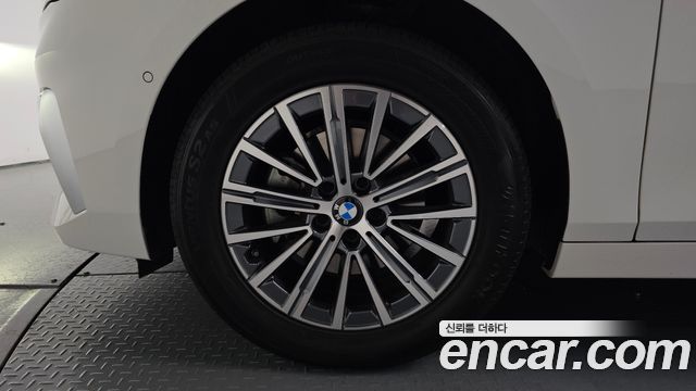 BMW 2-Series 220i Luxury