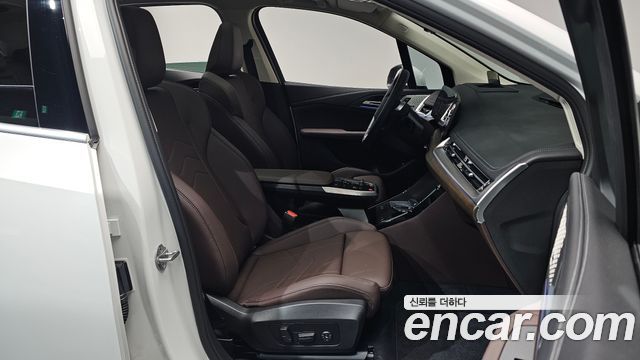 BMW 2-Series 220i Luxury