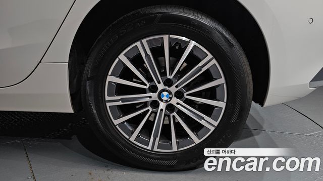 BMW 2-Series 220i Luxury