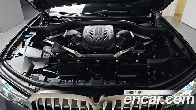 BMW X7 M50i 6STR