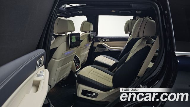 BMW X7 M50i 6STR