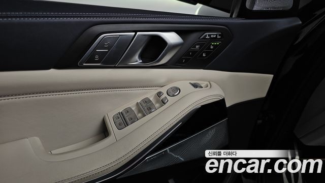 BMW X7 M50i 6STR