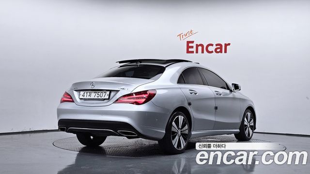 Mercedes-Benz CLA-Class CLA250 4MATIC