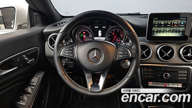 Mercedes-Benz CLA-Class CLA250 4MATIC