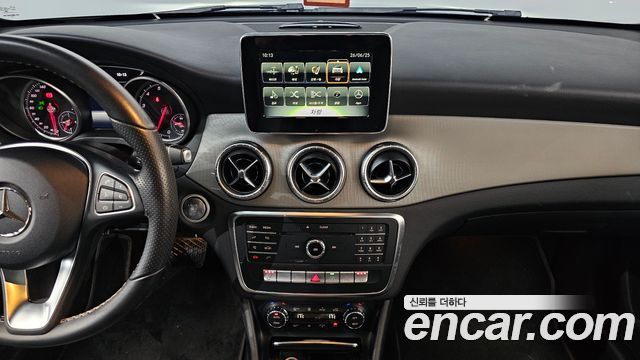 Mercedes-Benz CLA-Class CLA250 4MATIC
