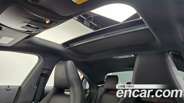 Mercedes-Benz CLA-Class CLA250 4MATIC