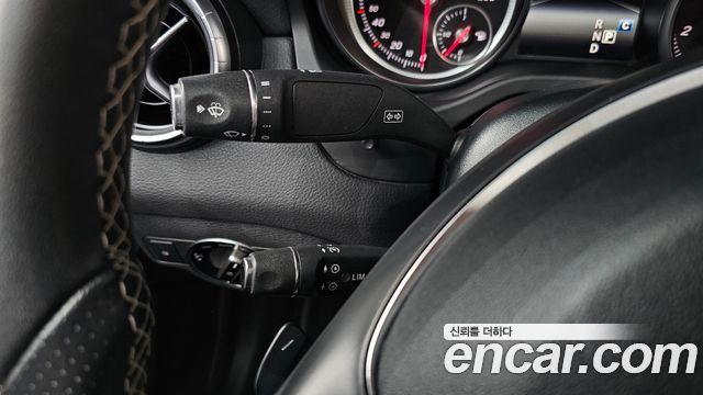 Mercedes-Benz CLA-Class CLA250 4MATIC
