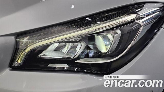 Mercedes-Benz CLA-Class CLA250 4MATIC