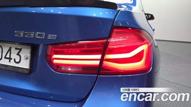 BMW 3-Series 330e iPerformance M Sport
